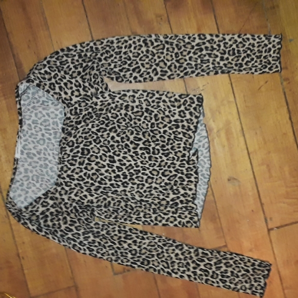 Leopard print cheetah print crop top - Picture 2 of 8